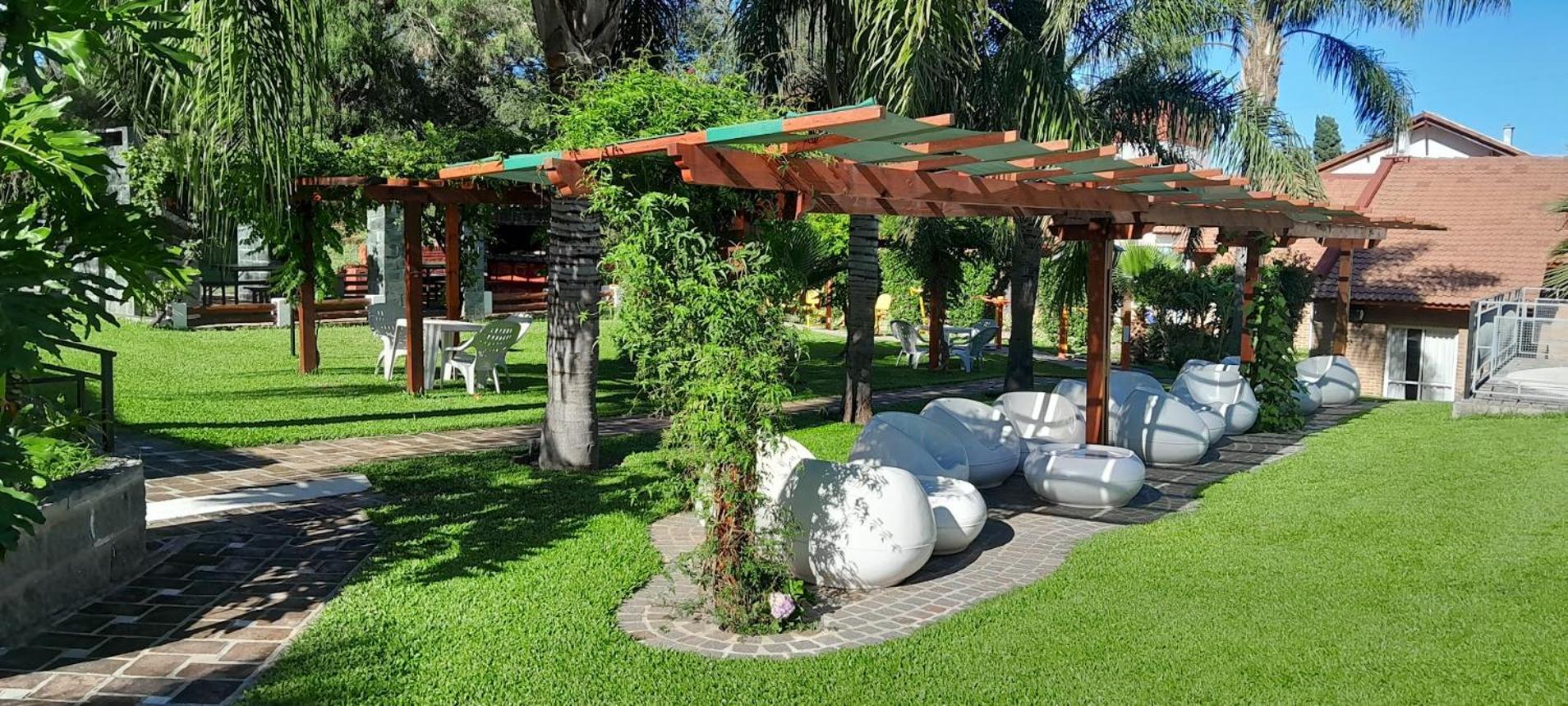 Apartahotel Candy 3*